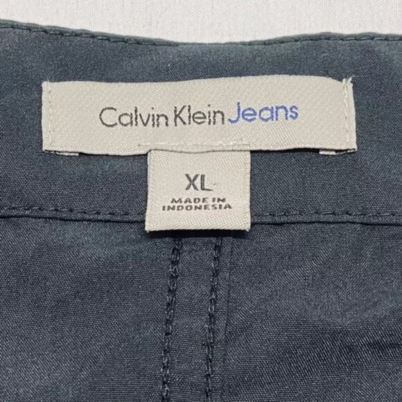 Calvin Klein Jeans Women's XL Crepe Cold Shoulder Blouse Black Lightweight EUC - Picture 7 of 7